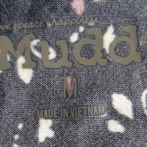 MUDD 🌸 Adorable Cami with Built-In Shelf Bra for Women - Size: M - Picture 3 of 9